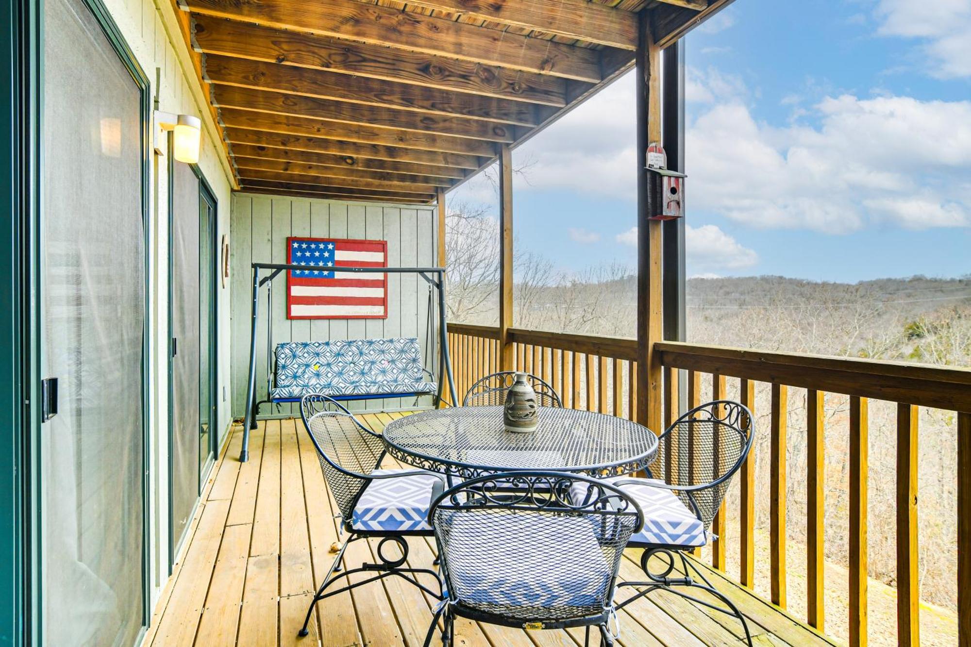Inviting Branson West Condo With Pool Access Exterior photo