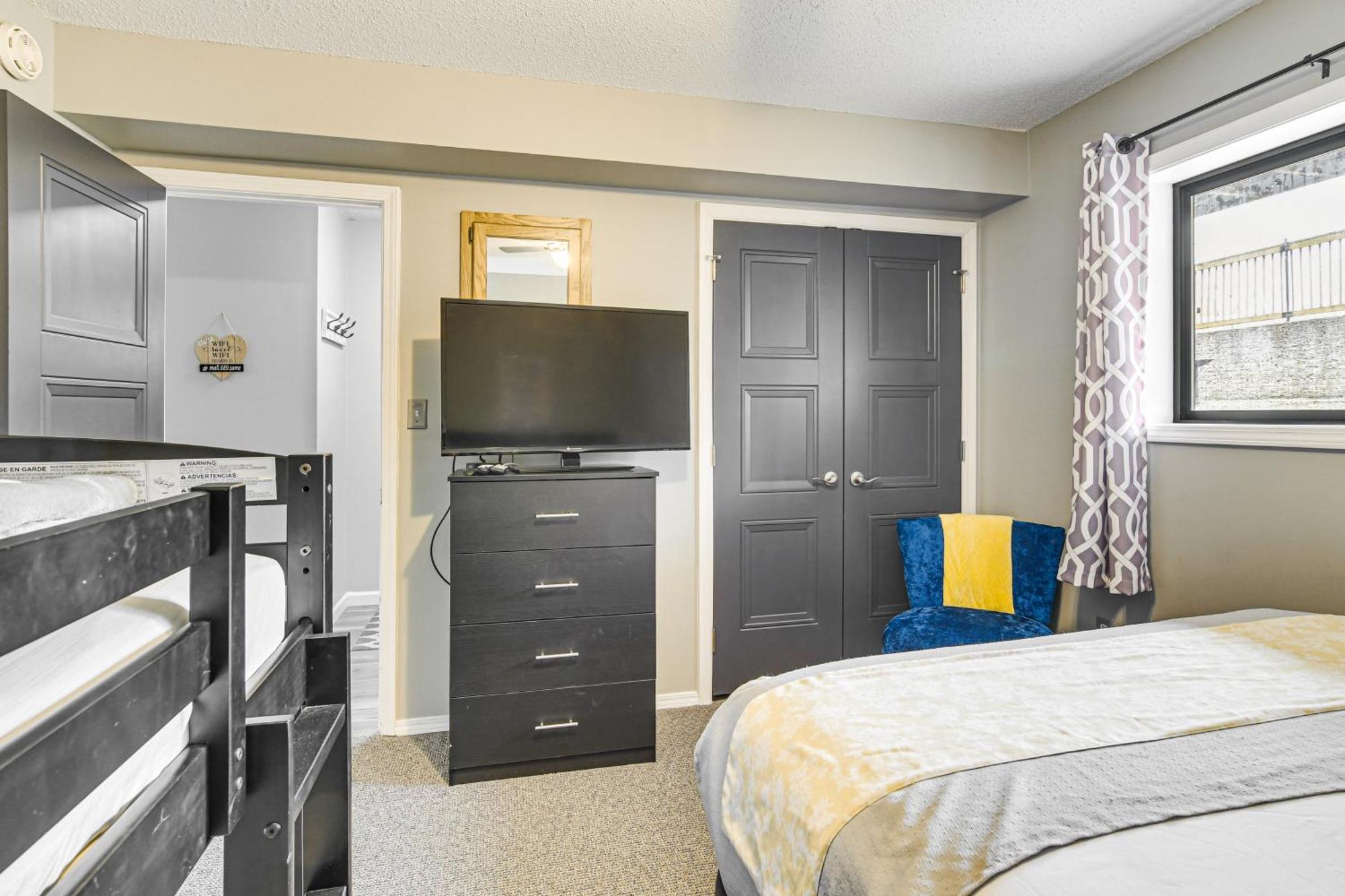 Inviting Branson West Condo With Pool Access Exterior photo