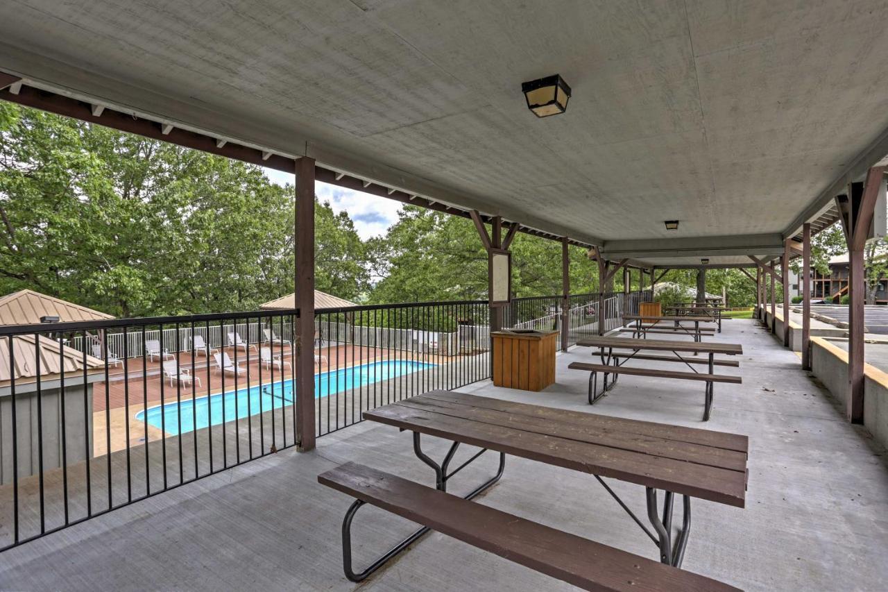 Inviting Branson West Condo With Pool Access Exterior photo