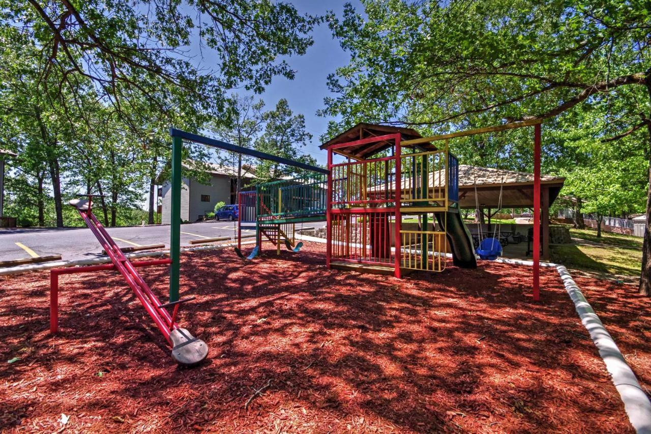 Inviting Branson West Condo With Pool Access Exterior photo
